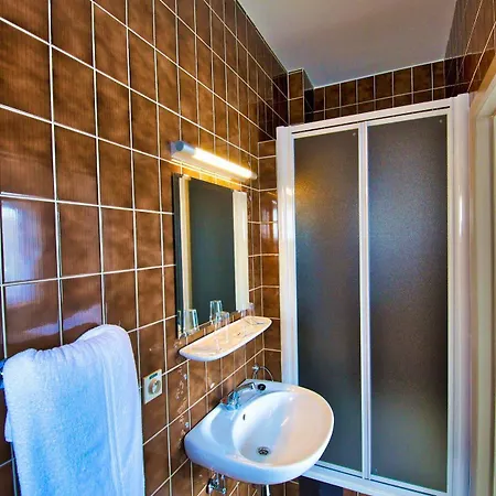 De Golf Hotel 2*