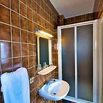 De Golf Hotell 2*